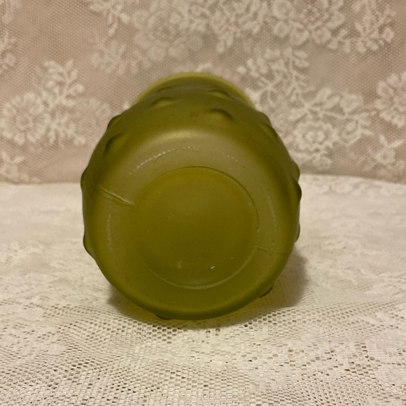 Hoosier? Vintage Green Hobnail Style Vase - Picture 3 of 7